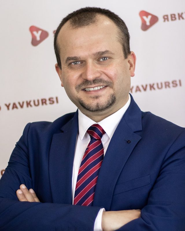 Володимир Володін — Заслужений вчитель України, засновник ЯвКурсі